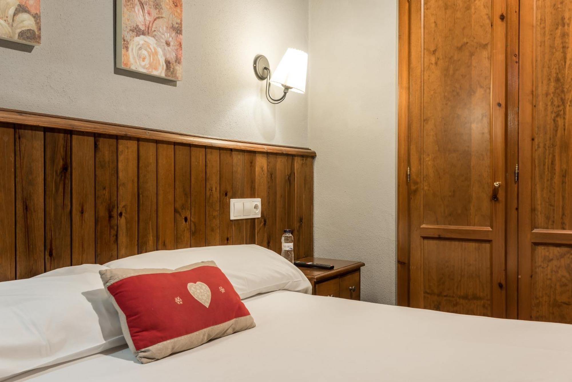 Hotel Snoe Beret Vielha Dış mekan fotoğraf
